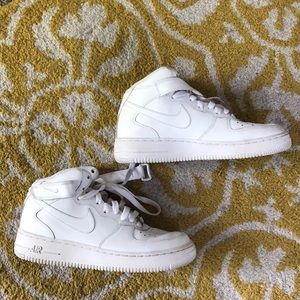 Unisex white Air Force ones